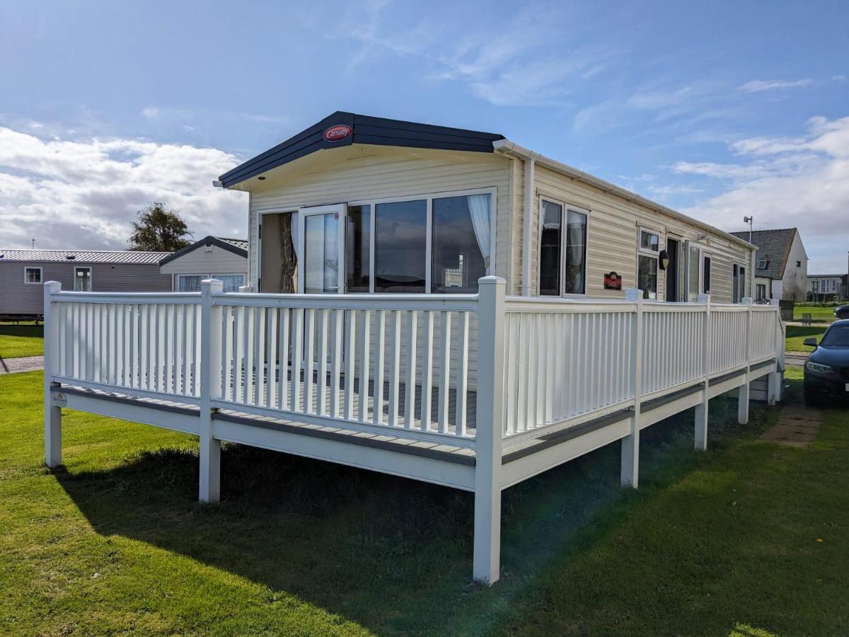 Beautiful Pet Friendly Southerness Caravan With Sea View & Decking Area Mainsriddle Zewnętrze zdjęcie